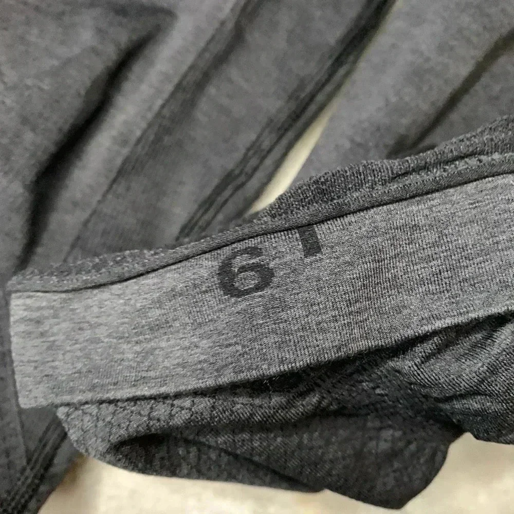 Lululemon in the flow crop 11